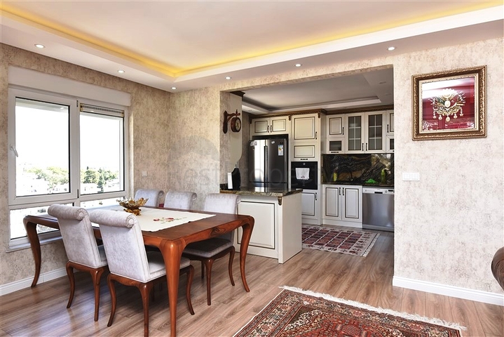 4+1 penthouse with an open view of the sea and the Alanya fortress