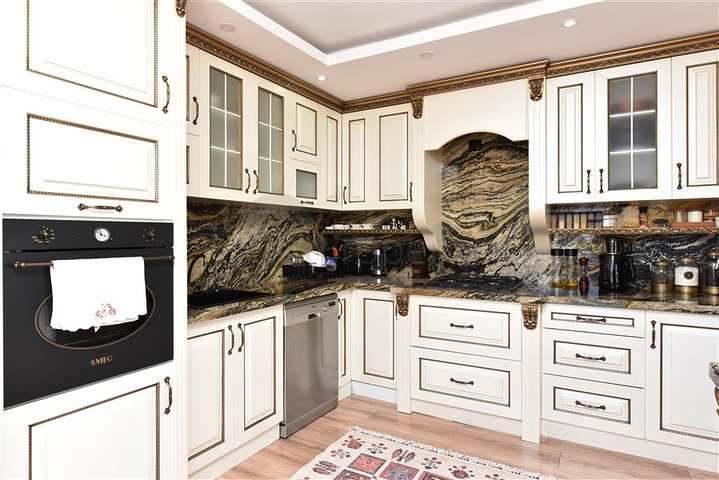 4+1 penthouse with an open view of the sea and the Alanya fortress