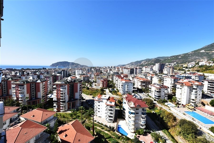 4+1 penthouse with an open view of the sea and the Alanya fortress
