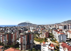 4+1 penthouse with an open view of the sea and the Alanya fortress