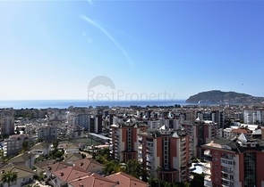 4+1 penthouse with an open view of the sea and the Alanya fortress