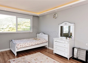 4+1 penthouse with an open view of the sea and the Alanya fortress