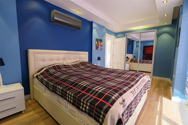 4+1 villa with stunning views and swimming pool