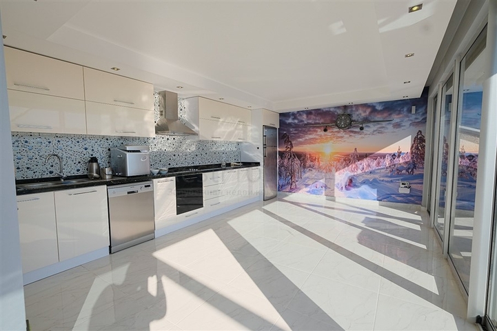 4+1 villa with stunning views and swimming pool