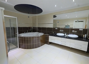 4+1 villa with stunning views and swimming pool