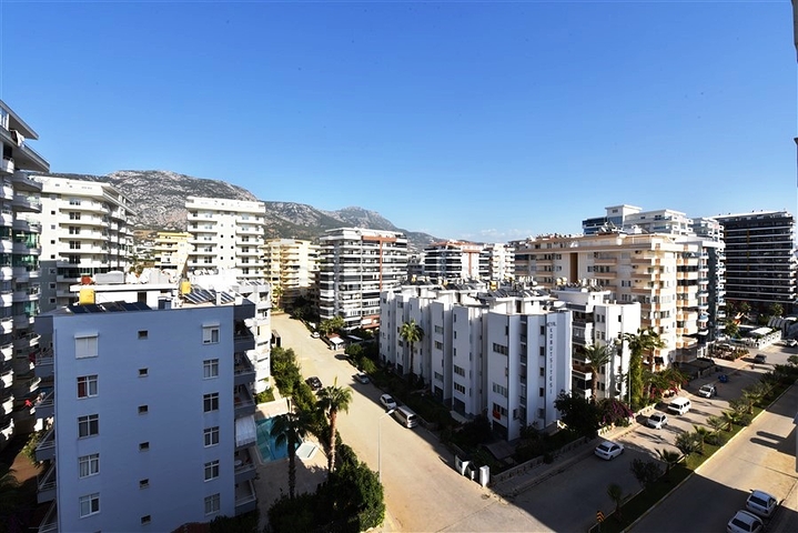 Spacious 2+1 apartment in Mahmutlar district