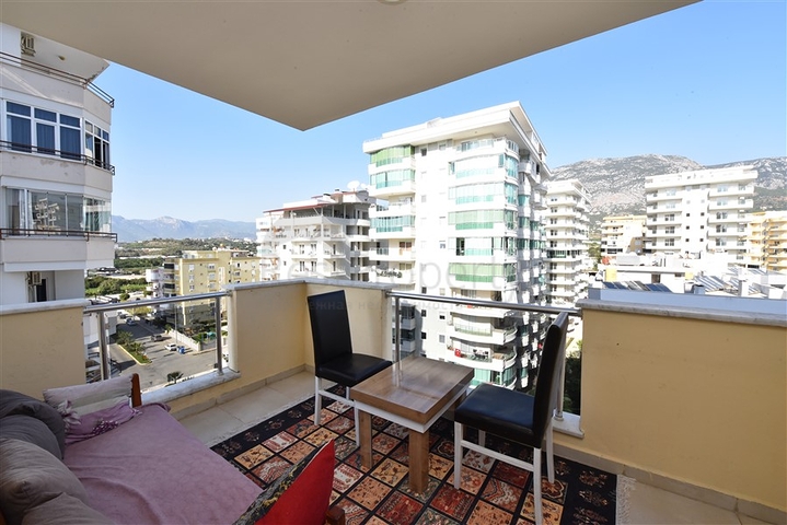 Spacious 2+1 apartment in Mahmutlar district