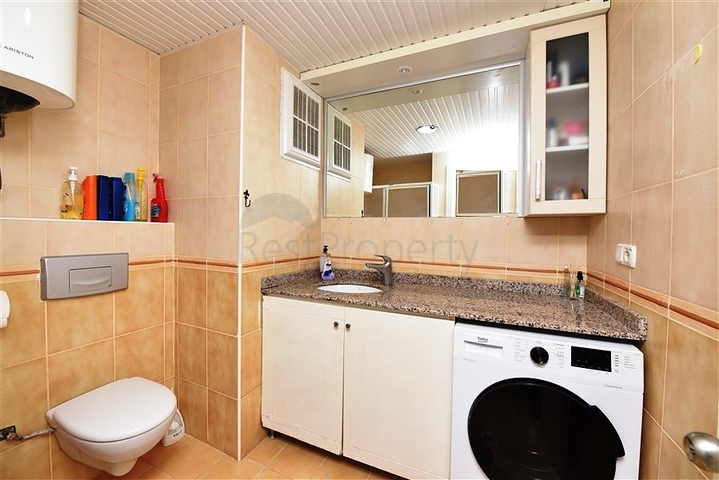 Spacious 2+1 apartment in Mahmutlar district