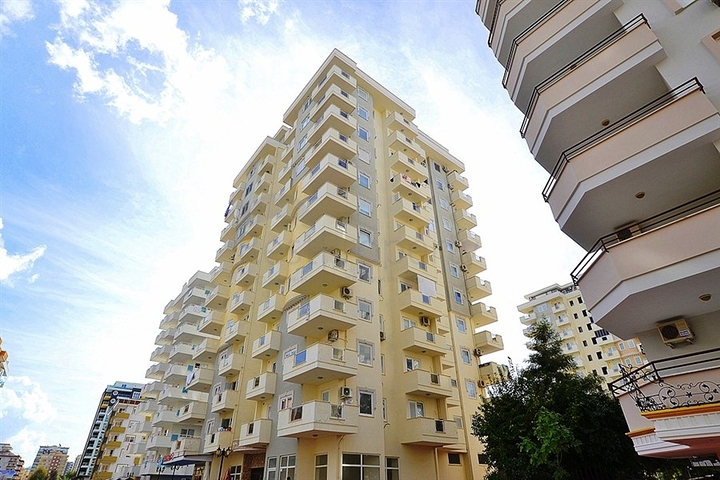 Spacious 2+1 apartment in Mahmutlar district
