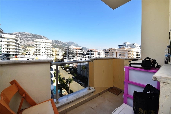 Spacious 2+1 apartment in Mahmutlar district