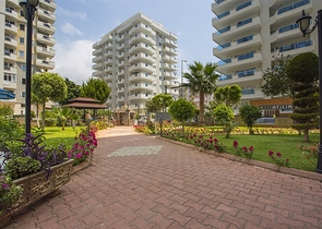 Spacious 2+1 apartment in Mahmutlar district