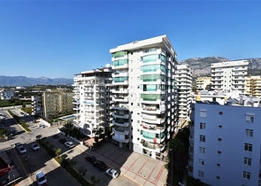 Spacious 2+1 apartment in Mahmutlar district