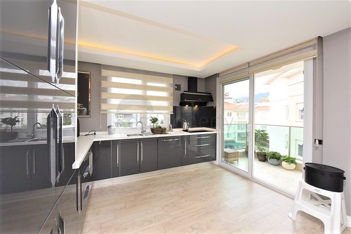 3+1 penthouse in Oba district 