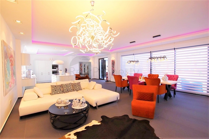 Luxury 4+1 villa with new furniture in a modern style 