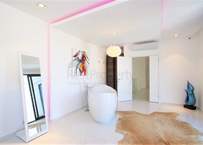 Luxury 4+1 villa with new furniture in a modern style 