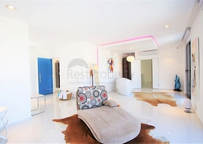 Luxury 4+1 villa with new furniture in a modern style 