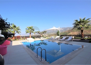 Luxury 4+1 villa with new furniture in a modern style 