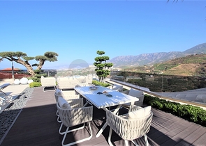 Luxury 4+1 villa with new furniture in a modern style 