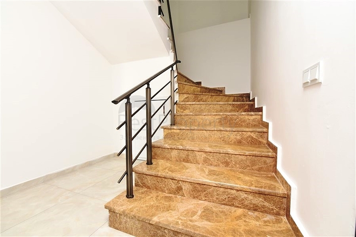 Duplex apartment 4+1 in Kestel