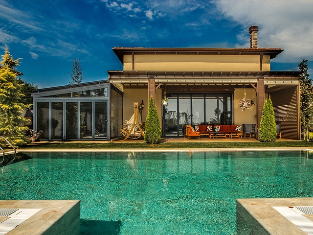 Villas with sea and lake views