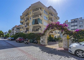 Apartment in an area open for residence permit, 250 meters from the sea 