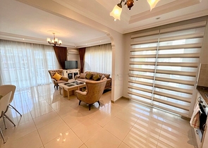 Apartment in an area open for residence permit, 250 meters from the sea 