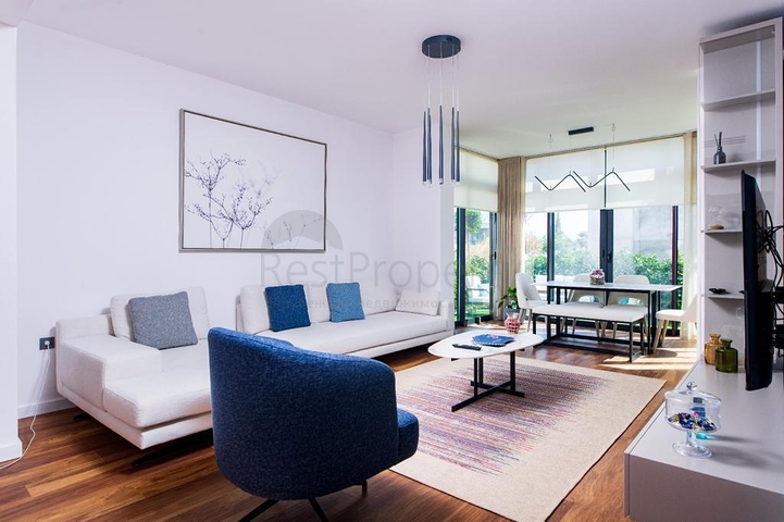 A complex of residences and villas in a picturesque location in the Gyumyushlyuk area