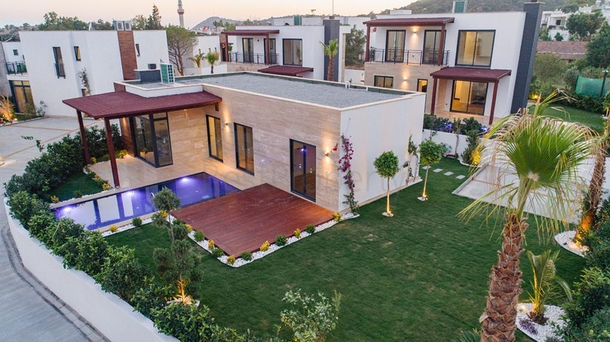 A complex of residences and villas in a picturesque location in the Gyumyushlyuk area