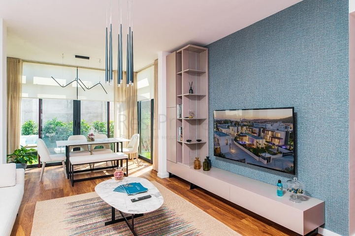 A complex of residences and villas in a picturesque location in the Gyumyushlyuk area