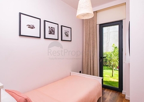 A complex of residences and villas in a picturesque location in the Gyumyushlyuk area