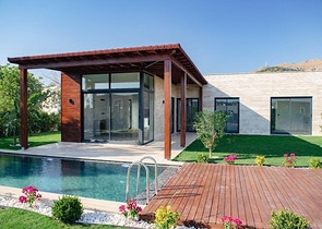 A complex of residences and villas in a picturesque location in the Gyumyushlyuk area