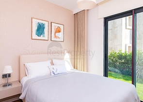 A complex of residences and villas in a picturesque location in the Gyumyushlyuk area