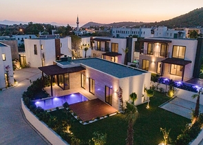 A complex of residences and villas in a picturesque location in the Gyumyushlyuk area