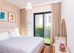 A complex of residences and villas in a picturesque location in the Gyumyushlyuk area