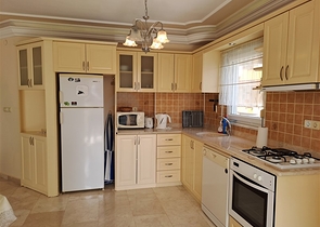 2+1 apartment in the famous Mahmutlar district