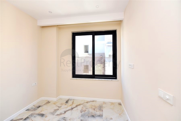 Penthouse in a new complex with sea view near Cleopatra beach