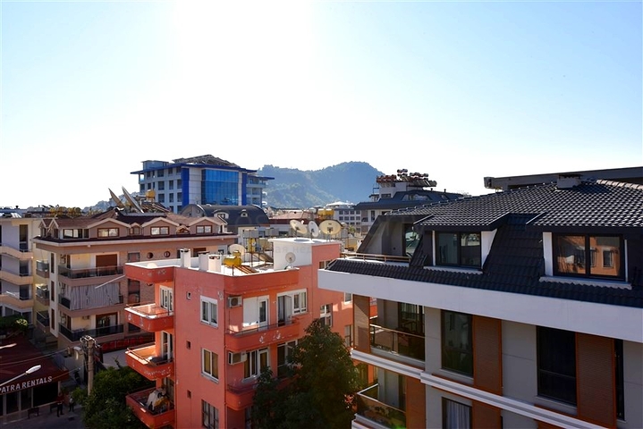 Penthouse in a new complex with sea view near Cleopatra beach