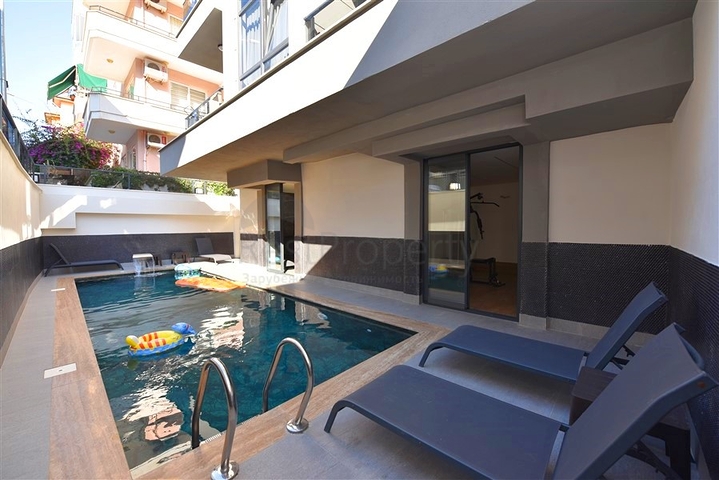 Penthouse in a new complex with sea view near Cleopatra beach