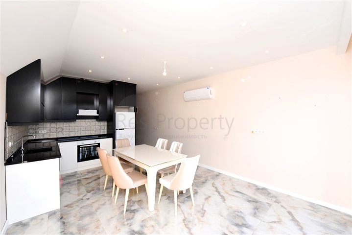 Penthouse in a new complex with sea view near Cleopatra beach