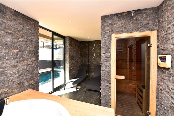 Penthouse in a new complex with sea view near Cleopatra beach