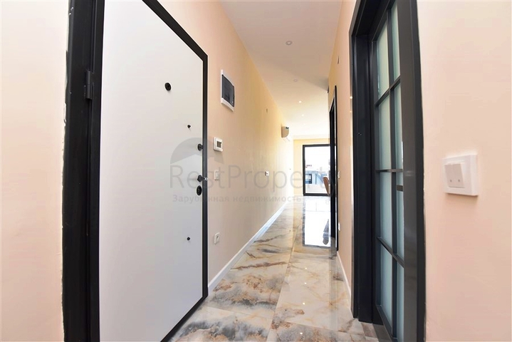 Penthouse in a new complex with sea view near Cleopatra beach