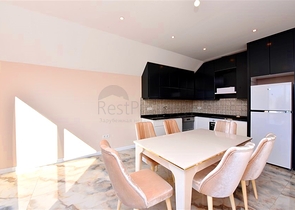 Penthouse in a new complex with sea view near Cleopatra beach