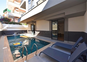 Penthouse in a new complex with sea view near Cleopatra beach