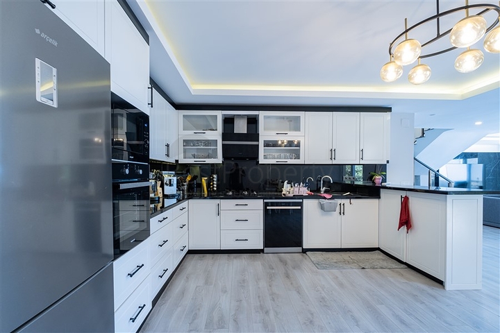 3+1 villa with panoramic view in Kargicak area