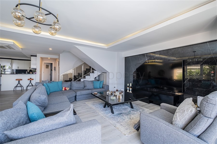 3+1 villa with panoramic view in Kargicak area