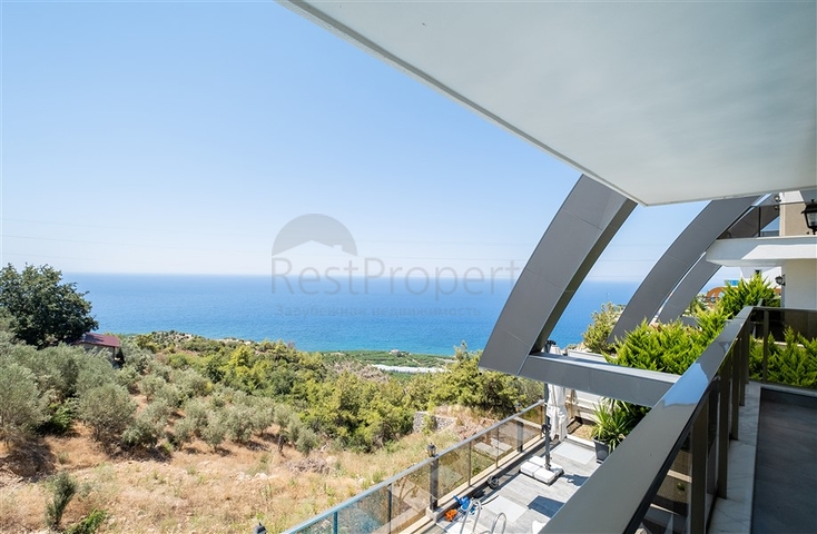 3+1 villa with panoramic view in Kargicak area