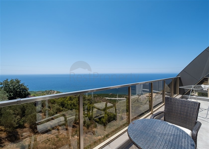 3+1 villa with panoramic view in Kargicak area