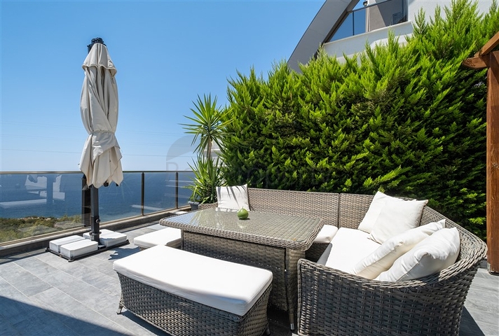 3+1 villa with panoramic view in Kargicak area