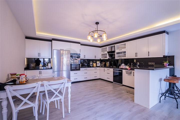 3+1 villa with panoramic view in Kargicak area