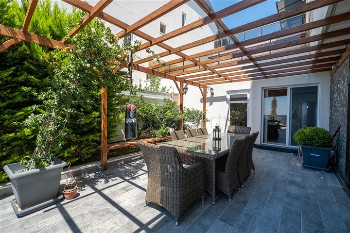 3+1 villa with panoramic view in Kargicak area